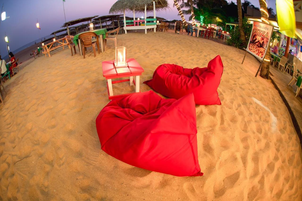 International Beach Hotel & Restaurant Хиккадува Экстерьер фото