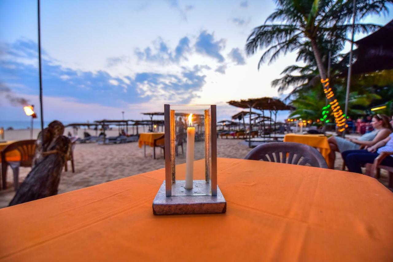 International Beach Hotel & Restaurant Хиккадува Экстерьер фото